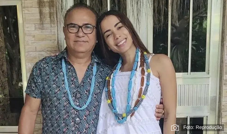 Anitta sofre intolerância religiosa por gravar clipe em terreiro de candomblé