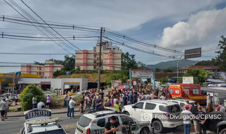 Quatro crianças são mortas em ataque a creche em Blumenau; homem foi preso
