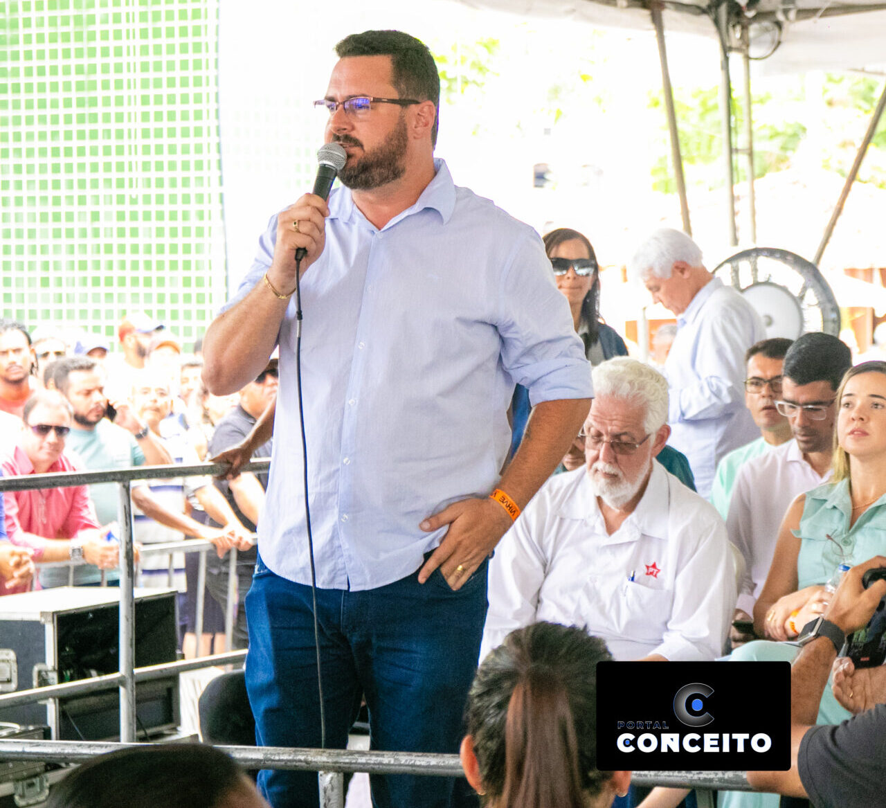 TCM condena ex-prefeito Rodrigo Maicon de Mutuípe a devolver R$ 2,3 milhões por irregularidades em contrato com hospital