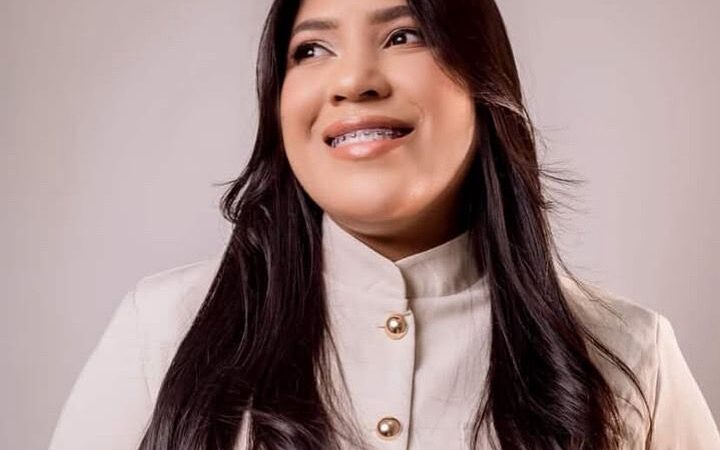 Cantora Gabriela Paes é confirmada no Dia dos Evangélicos de Laje