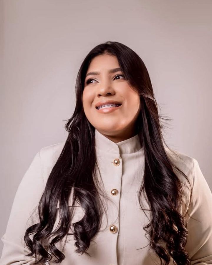 Cantora Gabriela Paes é confirmada no Dia dos Evangélicos de Laje