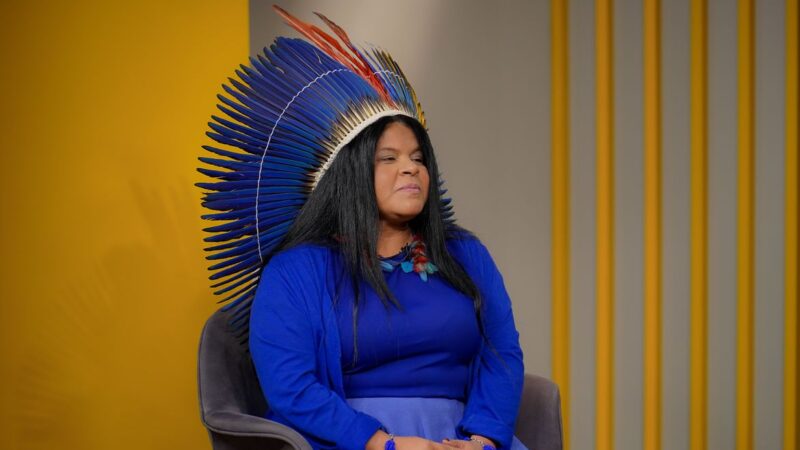 UERJ entrega título doutora honoris causa à ministra Sonia Guajajara