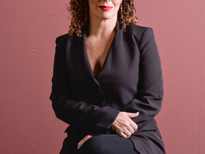 Dra Letícia Alminhana lança livro “Contando Pra Mim” sobre espiritualidade  e saúde mental em salvador, no sábado (6)
