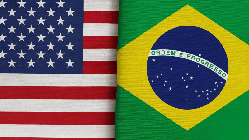 Trump assina decreto que impõe tarifa de 50% ao Brasil