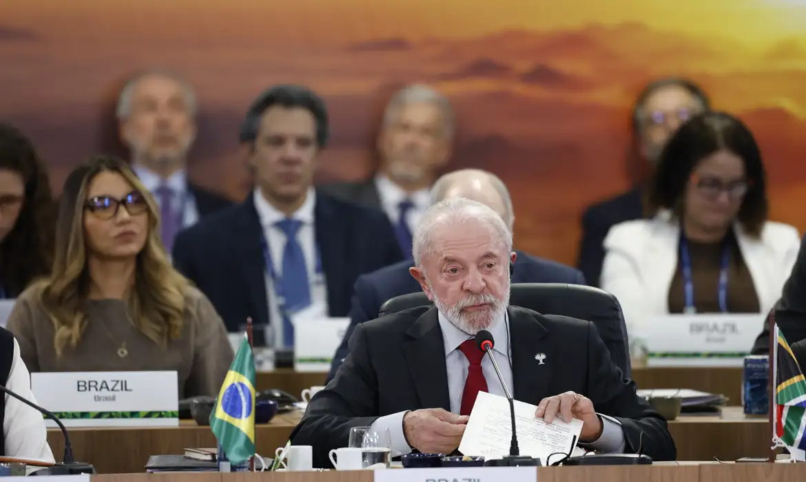 Lula critica FMI e defende mais poder para países do Sul Global durante Cúpula do Brics no Rio