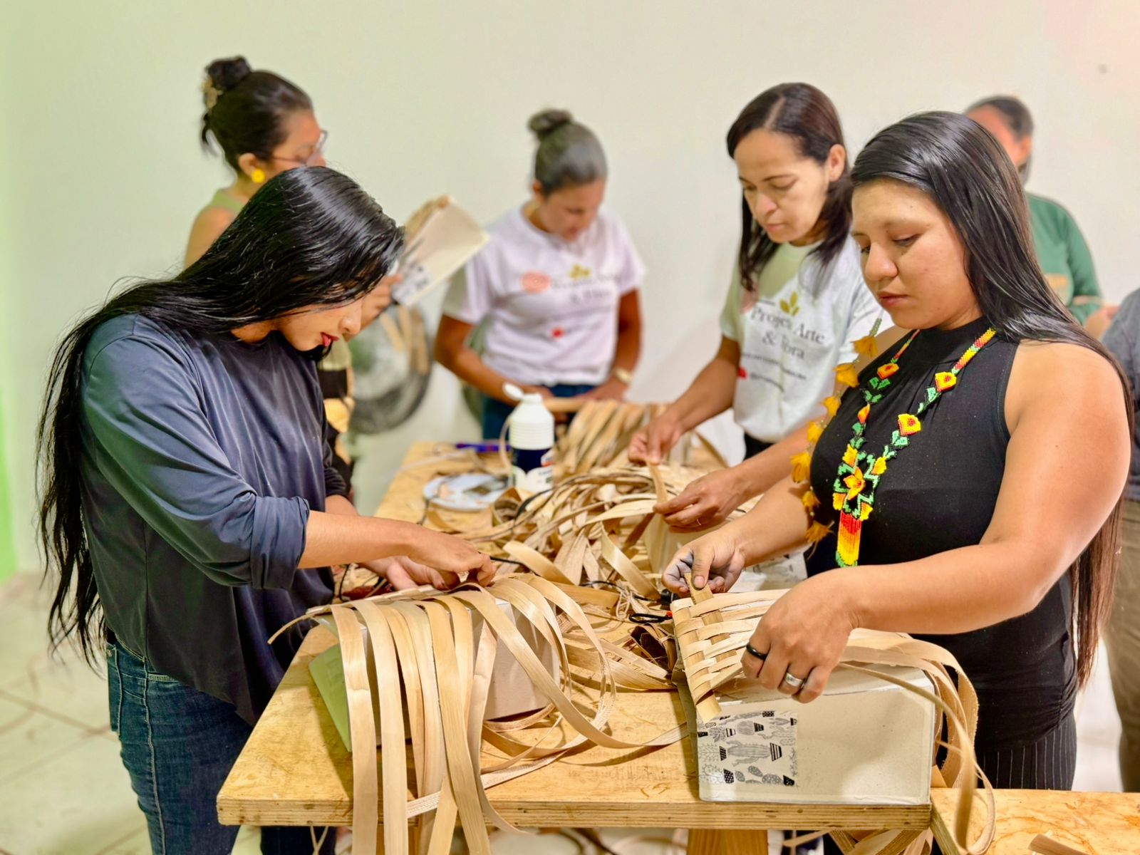 Projeto Arte e Fibra recebe grupo de artesãs de Rondônia em Amargosa