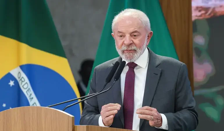 Lula autoriza  fim da obrigatoriedade de autoescola para tirar CNH