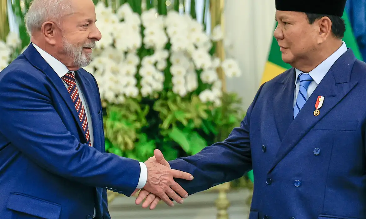 Lula confirma candidatura em 2026