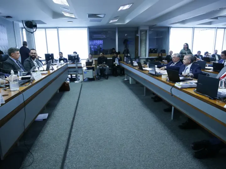 CPMI do INSS ouve ex-dirigentes de associação e conselho nesta segunda