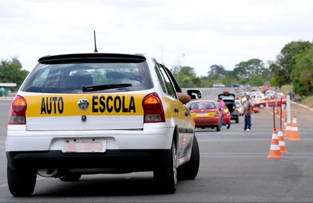 CNH sem autoescola é aprovada por unanimidade; Aulas deixam de ser obrigatórias