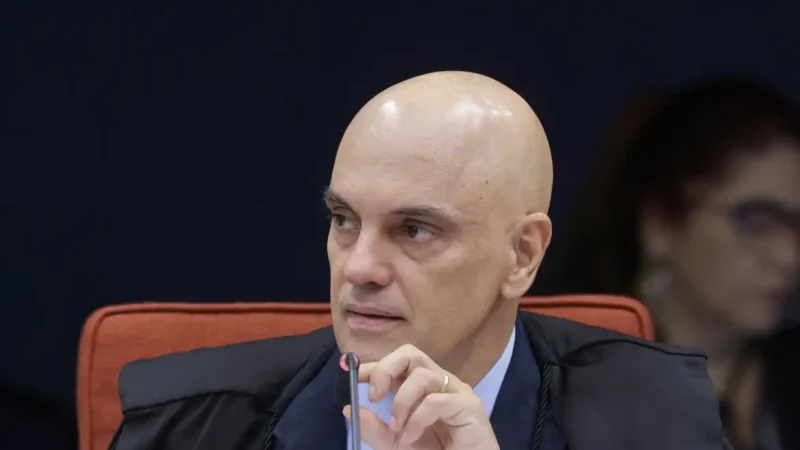 Moraes determina transferência de Bolsonaro para Papudinha