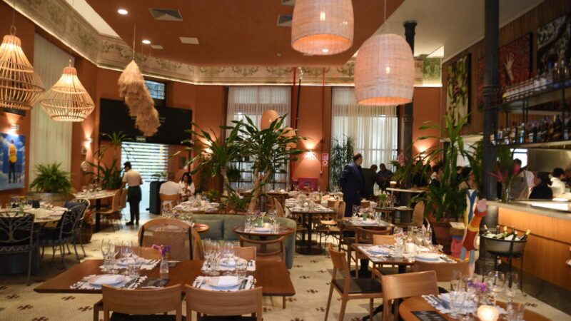 Casarìa com Bonfim movimenta Palacete Tirachapéu com feijoada e samba