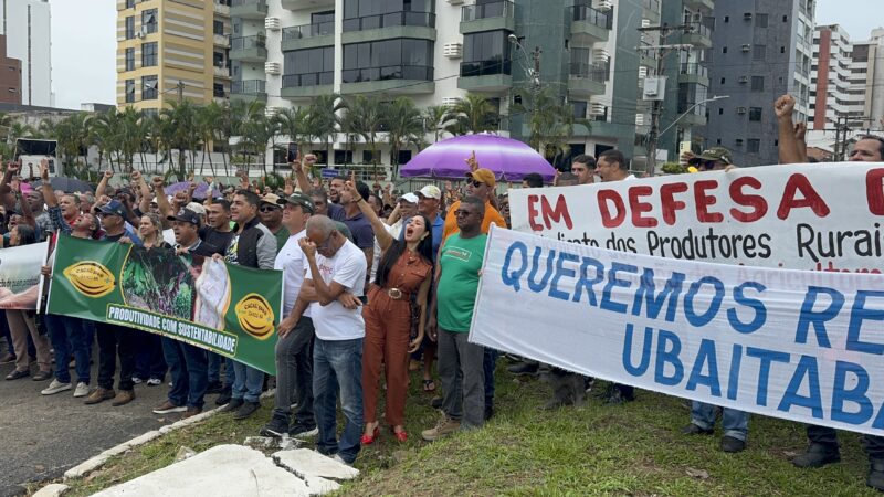 Produtores de Cacau do Vale do Jiquiriçá protestam em Ilhéus contra queda no preço do cacau e importações