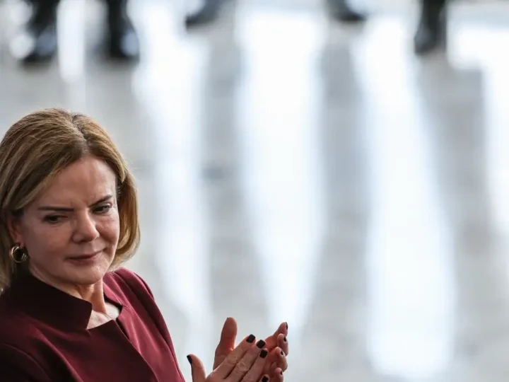 Gleisi diz que fim da escala 6×1 é prioridade do governo federal em 2026