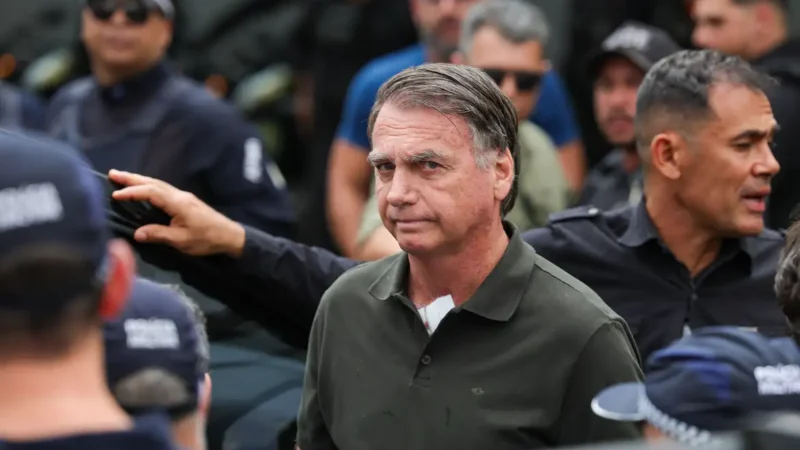 PGR se manifesta a favor de prisão domiciliar para Bolsonaro