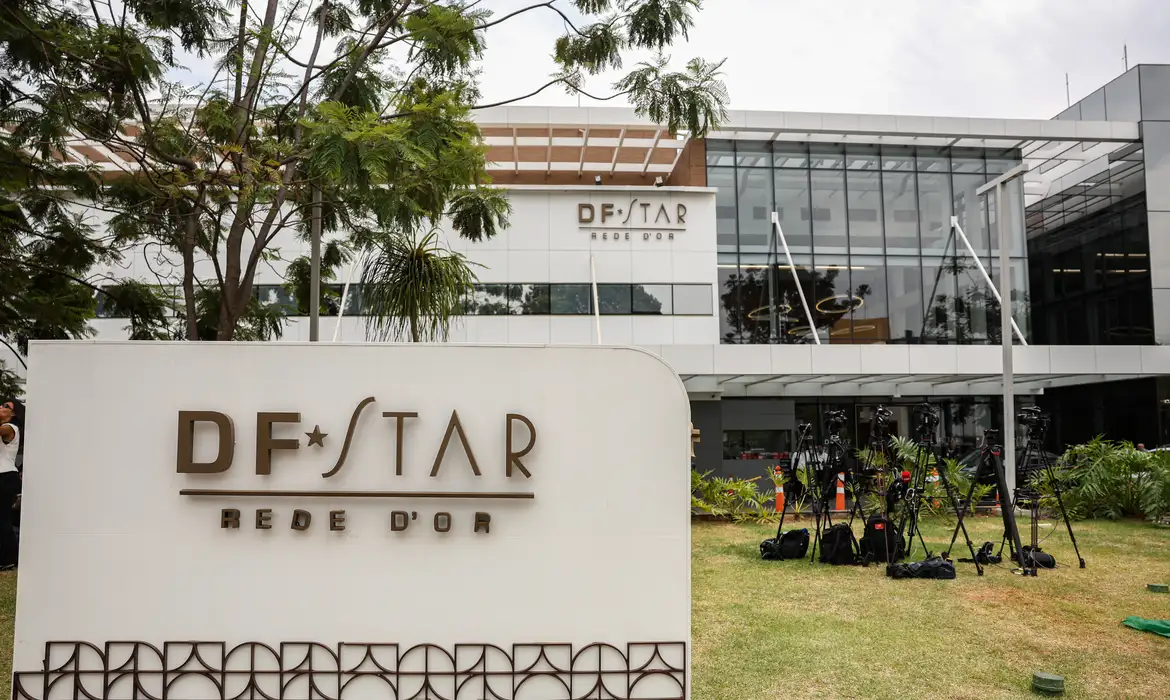 Relatório aponta risco de morte em transferência de Bolsonaro para hospital