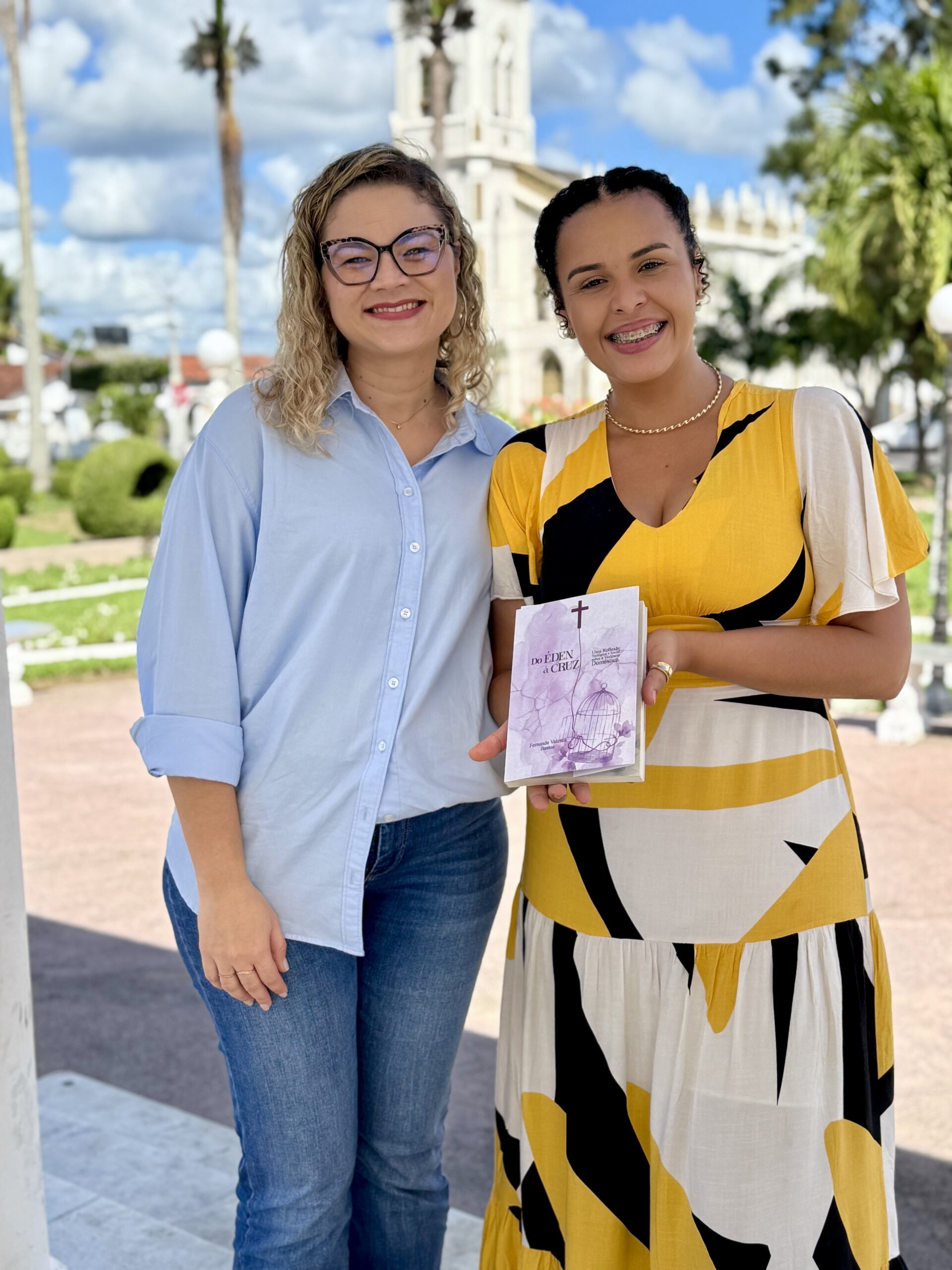 Escritora lança livro que propõe reflexão teológica e social sobre a violência doméstica em Amargosa