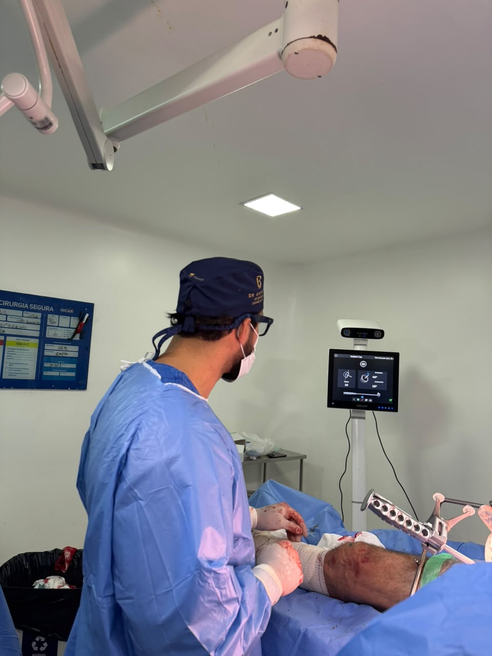 Hospital INCAR realiza primeira cirurgia navegada do quadril no interior da Bahia