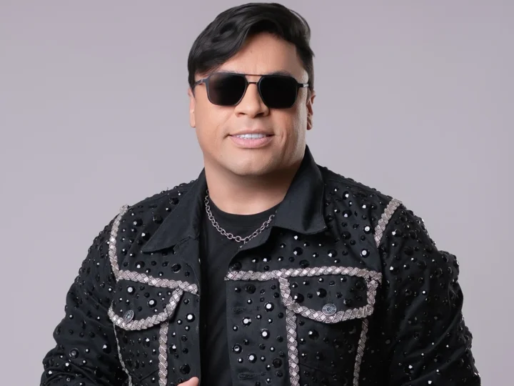 Cantor Neto Araújo, ex-Cavaleiros do Forró, morre aos 42 anos