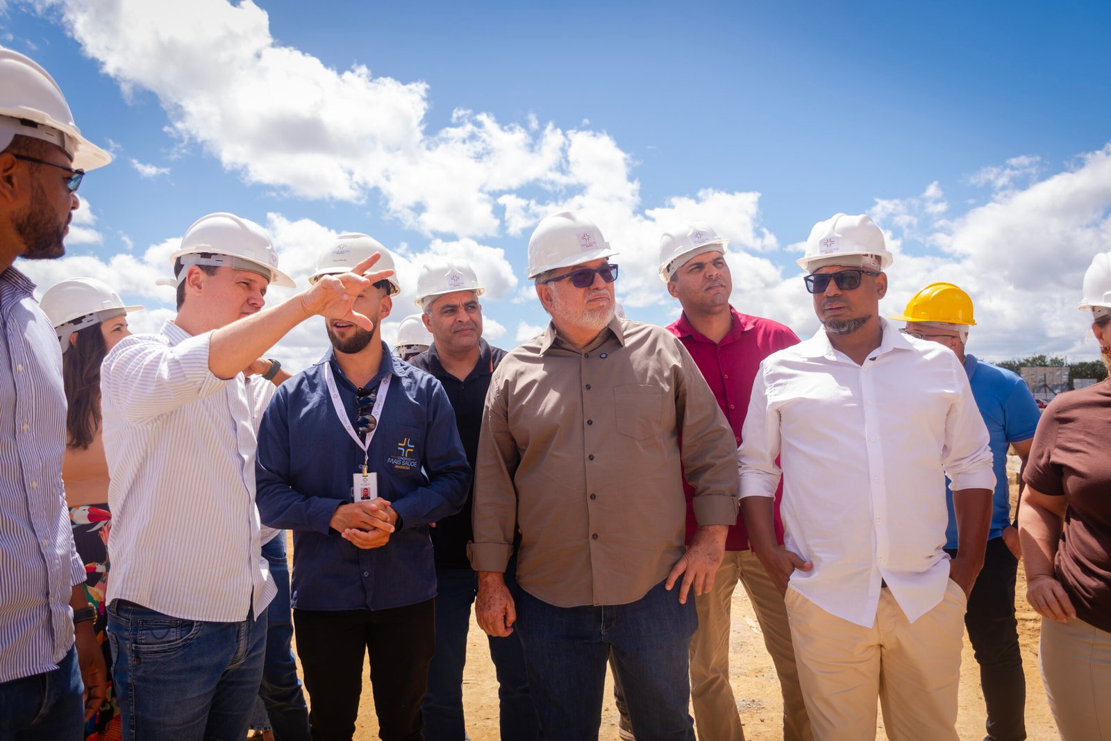 Prefeito Getúlio Sampaio visita obras da Maternidade Regional, em Amargosa