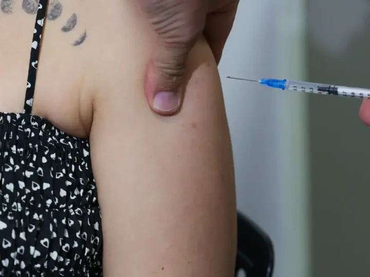 Campanha Nacional de Multivacinação 2026 começa em todo o país e segue até 1º de setembro