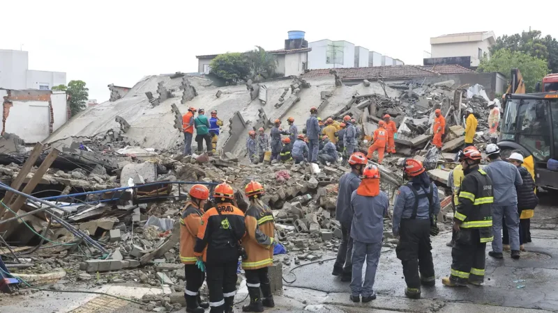 Chuvas deixam ao menos oito mortos na Grande São Paulo