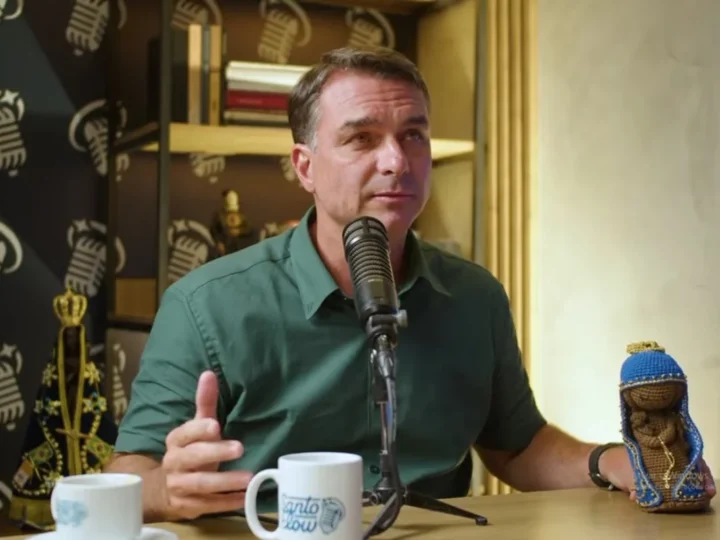 Flávio Bolsonaro desiste de debate da Globo: “Interferência do Judiciário”