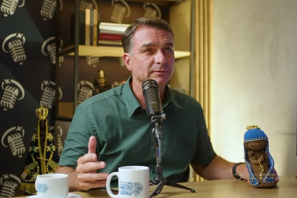 Flávio Bolsonaro desiste de debate da Globo: “Interferência do Judiciário”